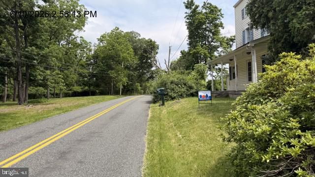 2060 ADAMS RD, East Greenville, PA 18041