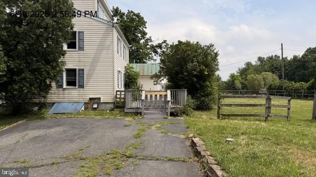 2060 ADAMS RD, East Greenville, PA 18041