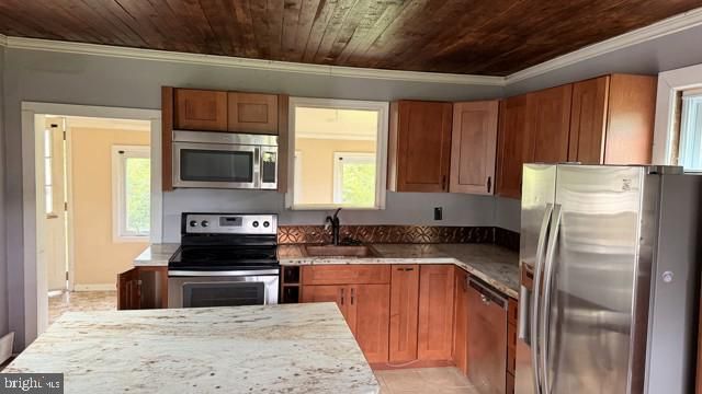 2060 ADAMS RD, East Greenville, PA 18041