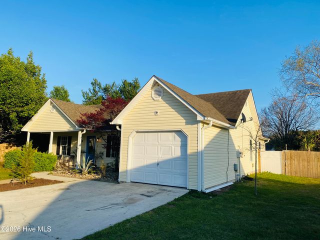 802 Caspian Court, Wilmington, NC 28411
