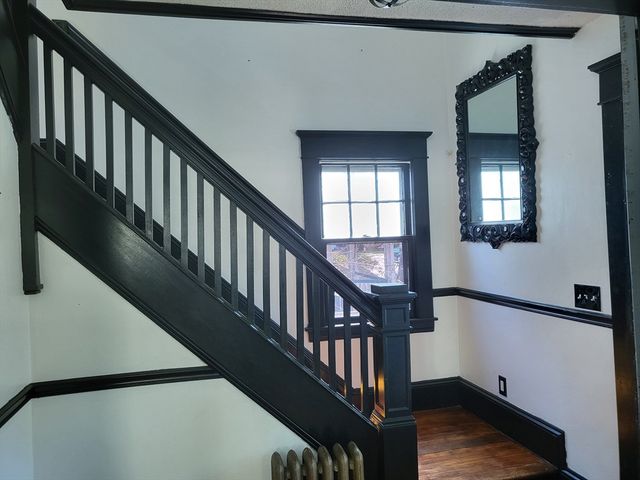 19 Greenbrier St, Springfield, MA 01108