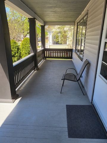 19 Greenbrier St, Springfield, MA 01108