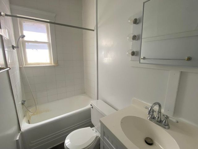 417 Locust Street 1 & 2, Kalamazoo, MI 49007