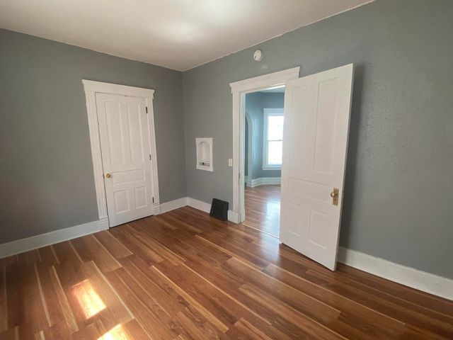 417 Locust Street 1 & 2, Kalamazoo, MI 49007