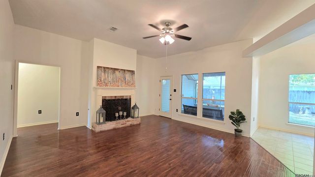 4212 Stumberg Ln, Baton Rouge, LA 70816