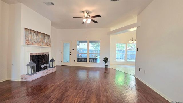 4212 Stumberg Ln, Baton Rouge, LA 70816