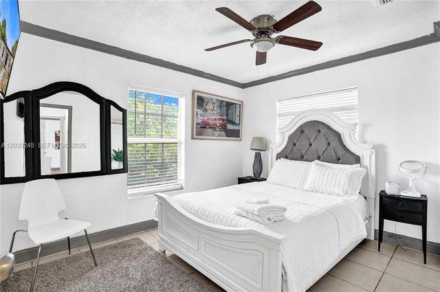 6280 SW 8th Pl, North Lauderdale, FL 33068