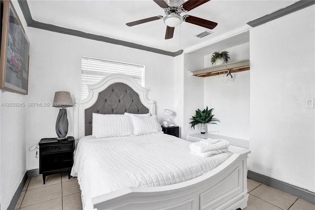 6280 SW 8th Pl, North Lauderdale, FL 33068