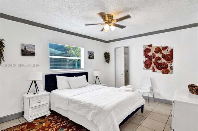 6280 SW 8th Pl, North Lauderdale, FL 33068