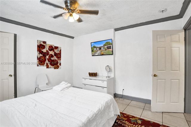 6280 SW 8th Pl, North Lauderdale, FL 33068