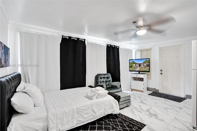 6280 SW 8th Pl, North Lauderdale, FL 33068