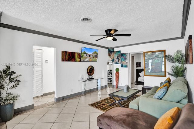 6280 SW 8th Pl, North Lauderdale, FL 33068
