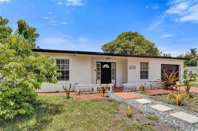 6280 SW 8th Pl, North Lauderdale, FL 33068