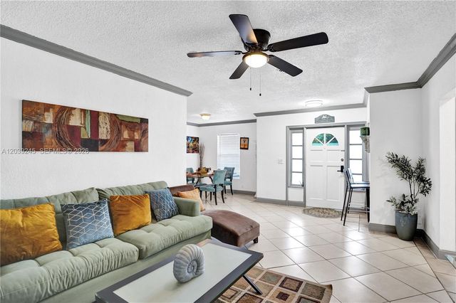 6280 SW 8th Pl, North Lauderdale, FL 33068