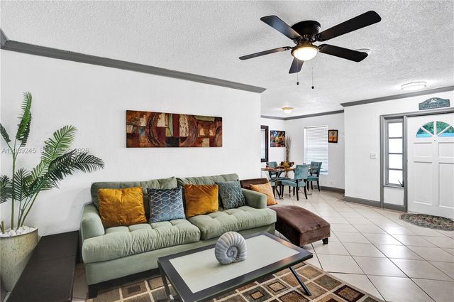 6280 SW 8th Pl, North Lauderdale, FL 33068