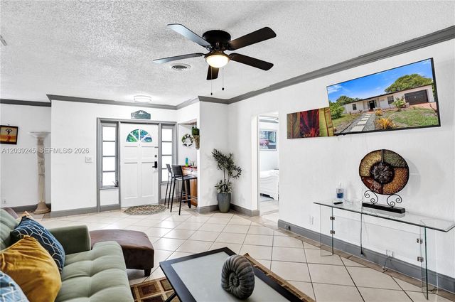6280 SW 8th Pl, North Lauderdale, FL 33068