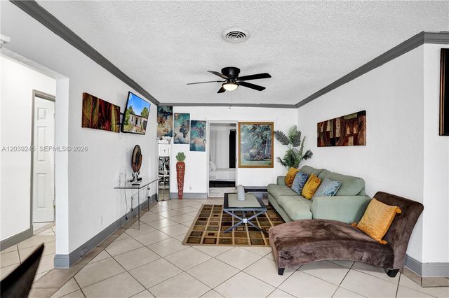 6280 SW 8th Pl, North Lauderdale, FL 33068