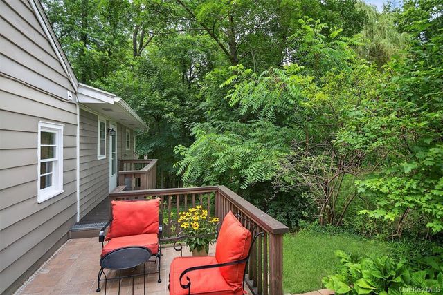 26 Overlook Drive, Warwick, NY 10990