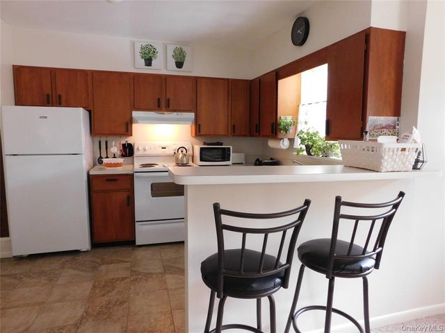 26 Overlook Drive, Warwick, NY 10990