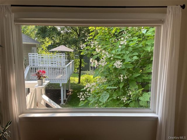 26 Overlook Drive, Warwick, NY 10990