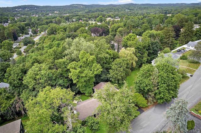 26 Overlook Drive, Warwick, NY 10990