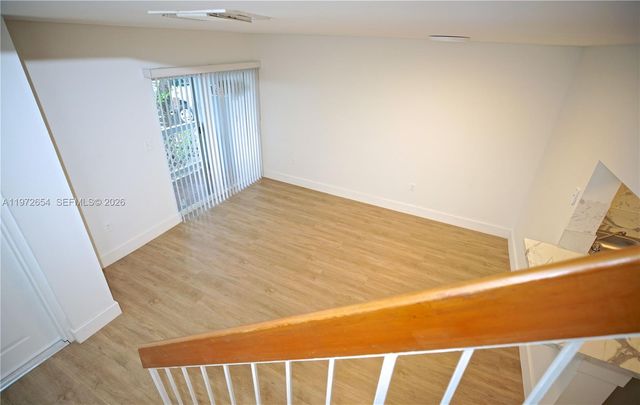 17425 NW 67th Pl B-13, Hialeah, FL 33015