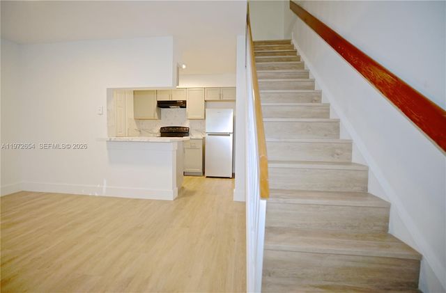 17425 NW 67th Pl B-13, Hialeah, FL 33015