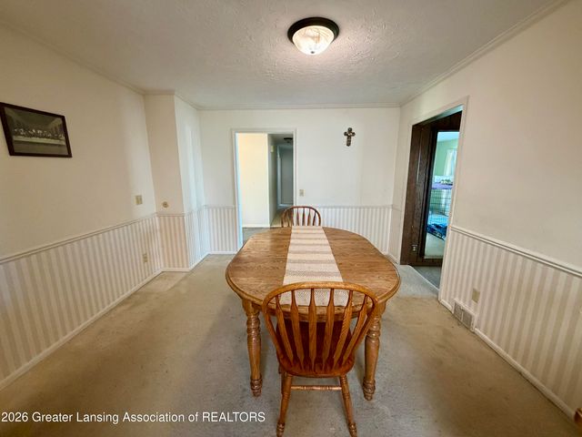 433 Chanticleer Trail, Lansing, MI 48917