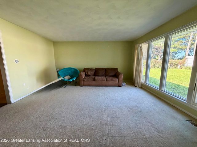 433 Chanticleer Trail, Lansing, MI 48917