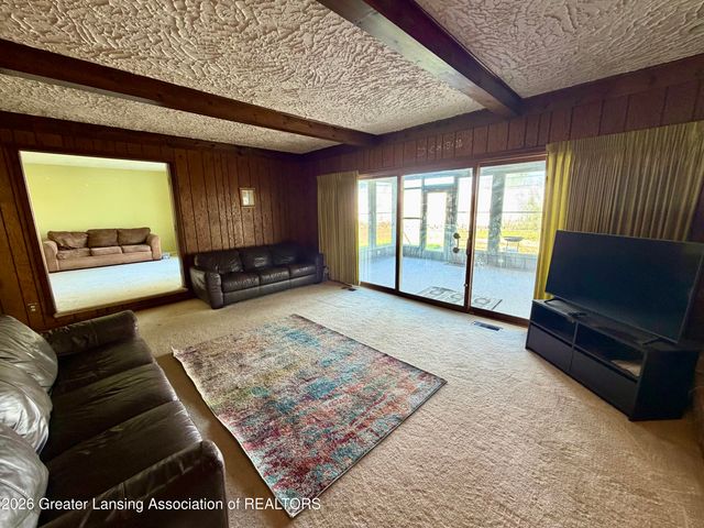 433 Chanticleer Trail, Lansing, MI 48917