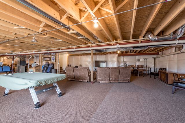 2214 Truman Trail, Mchenry, IL 60051