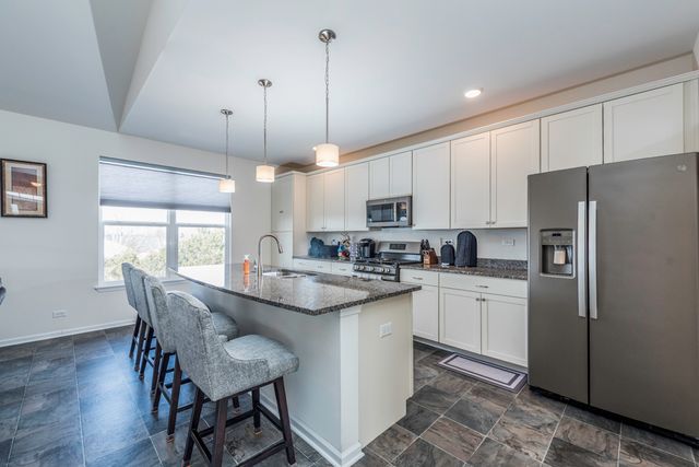 2214 Truman Trail, Mchenry, IL 60051