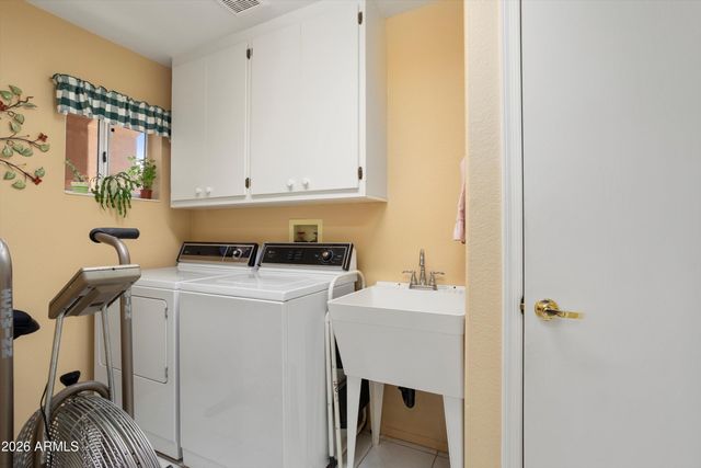 15624 W SENTINEL Drive, Sun City West, AZ 85375