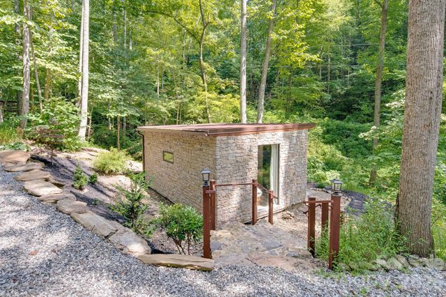 44 Azura Gdns None, Weaverville, NC 28787