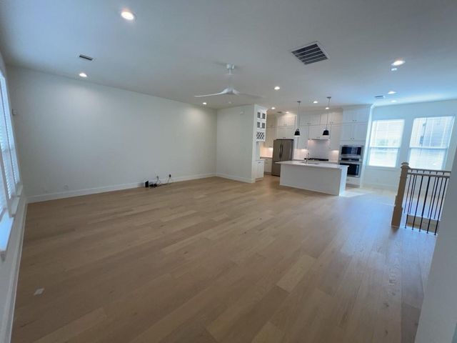 10607 Enclave Shadows Court, Houston, TX 77043