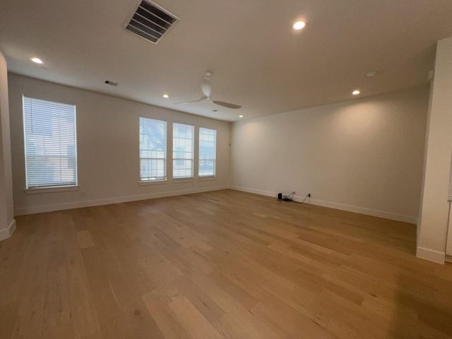 10607 Enclave Shadows Court, Houston, TX 77043