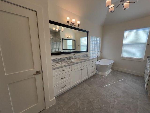 10607 Enclave Shadows Court, Houston, TX 77043