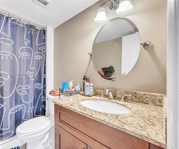 488 NW 165th St Rd B-312, Miami, FL 33169