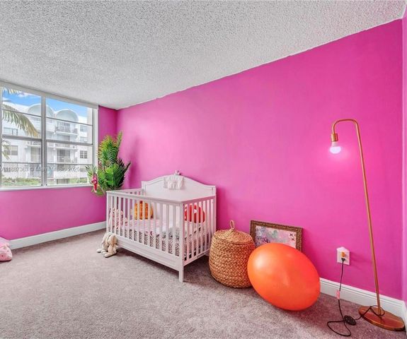 488 NW 165th St Rd B-312, Miami, FL 33169