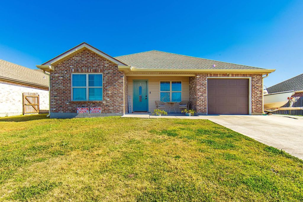 398 Galvez Lane, Houma, LA 70363
