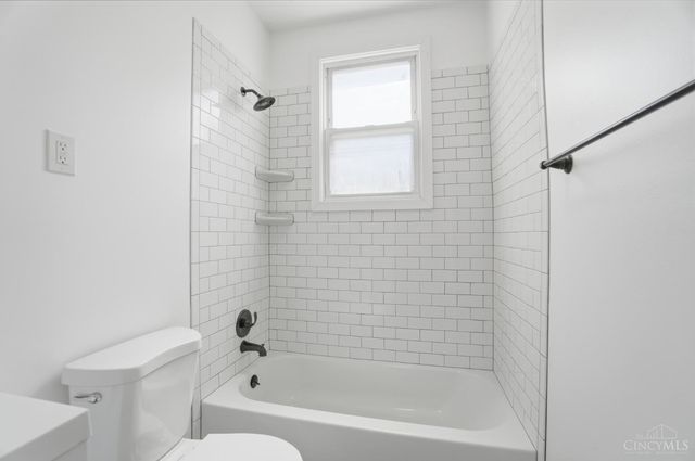 225 N Hill Street, Harrison, OH 45030
