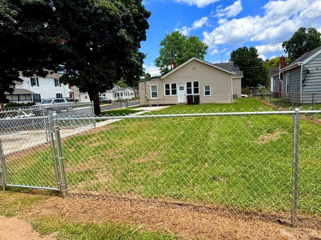225 N Hill Street, Harrison, OH 45030