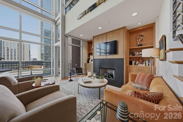 435 S Tryon Street 904, Charlotte, NC 28202