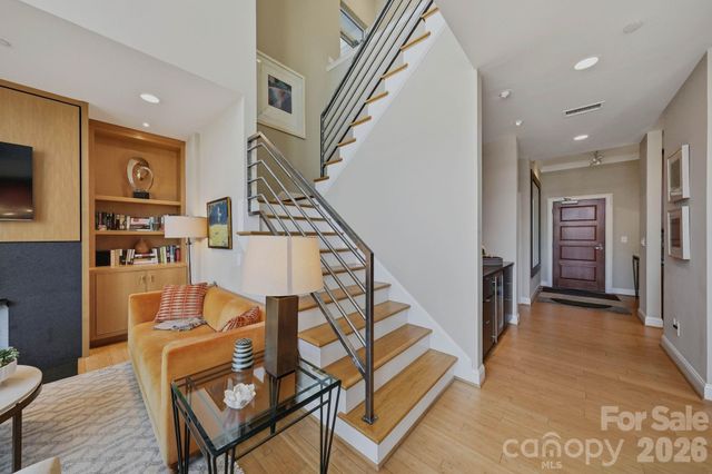 435 S Tryon Street 904, Charlotte, NC 28202
