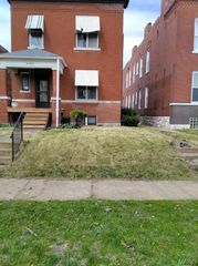 4453 Athlone Avenue, St Louis, MO 63115