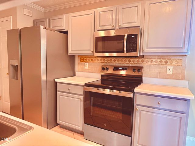 109 Lacombe Court, Holly Springs, NC 27540