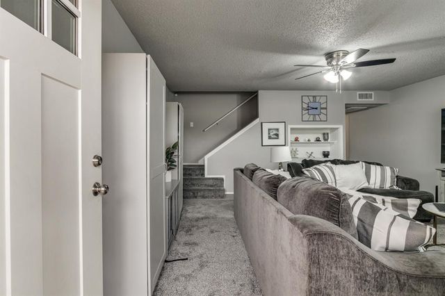 6736 N Meridian Avenue, Oklahoma City, OK 73116