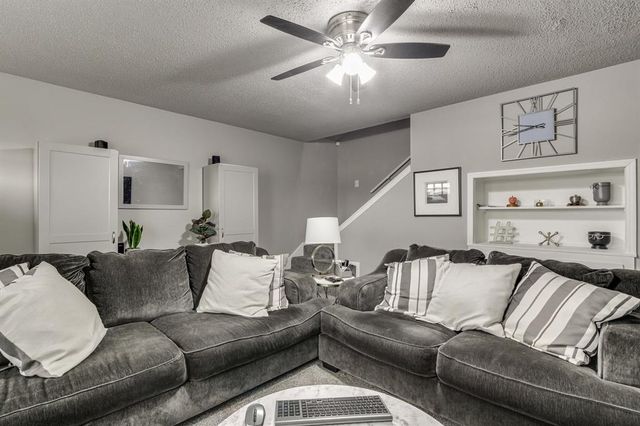 6736 N Meridian Avenue, Oklahoma City, OK 73116