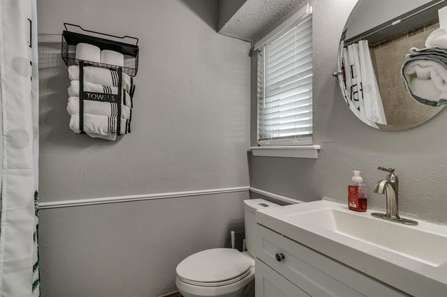 6736 N Meridian Avenue, Oklahoma City, OK 73116