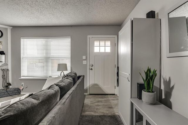 6736 N Meridian Avenue, Oklahoma City, OK 73116